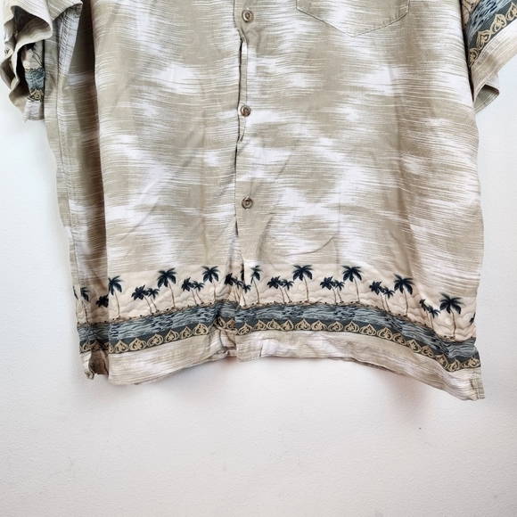 Hilo Hattie Hawaiian Shirt Size XL - Picture 6 of 6